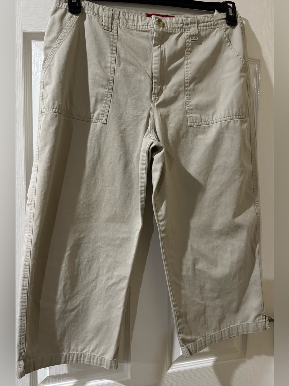 Gloria Vanderbilt Cropped Pants in Light Khaki  16